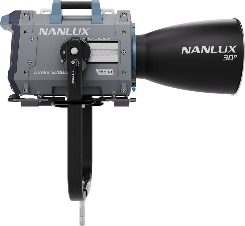 NANLUX EVOKE 5000B SPOT LIGHT IN FLIGHT CASE WITH 30° REFLECTOR