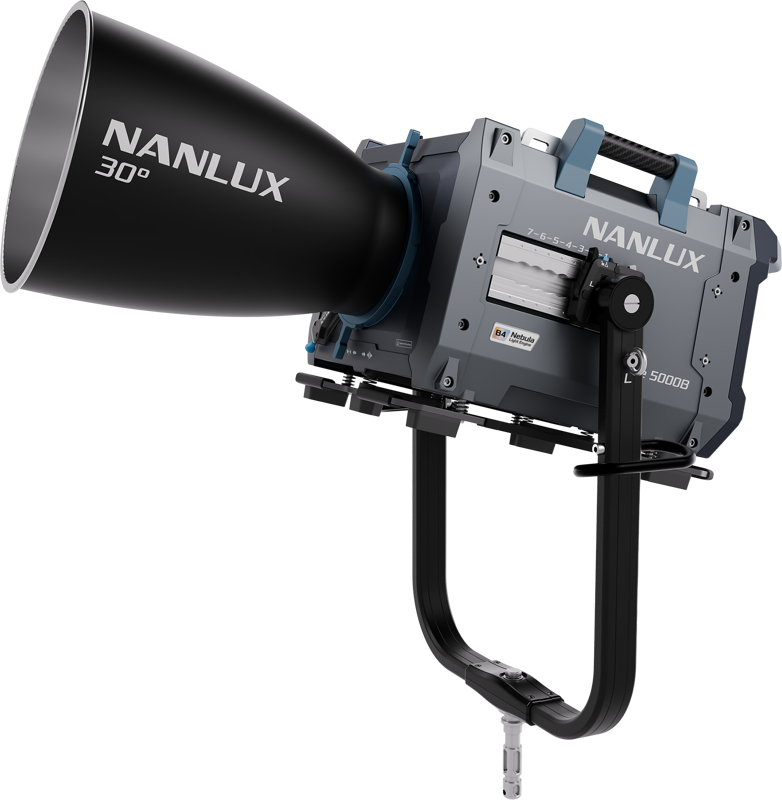 NANLUX EVOKE 5000B SPOT LIGHT IN FLIGHT CASE WITH 30° REFLECTOR