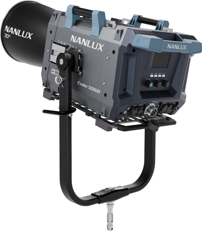 NANLUX EVOKE 5000B SPOT LIGHT IN FLIGHT CASE WITH 30° REFLECTOR