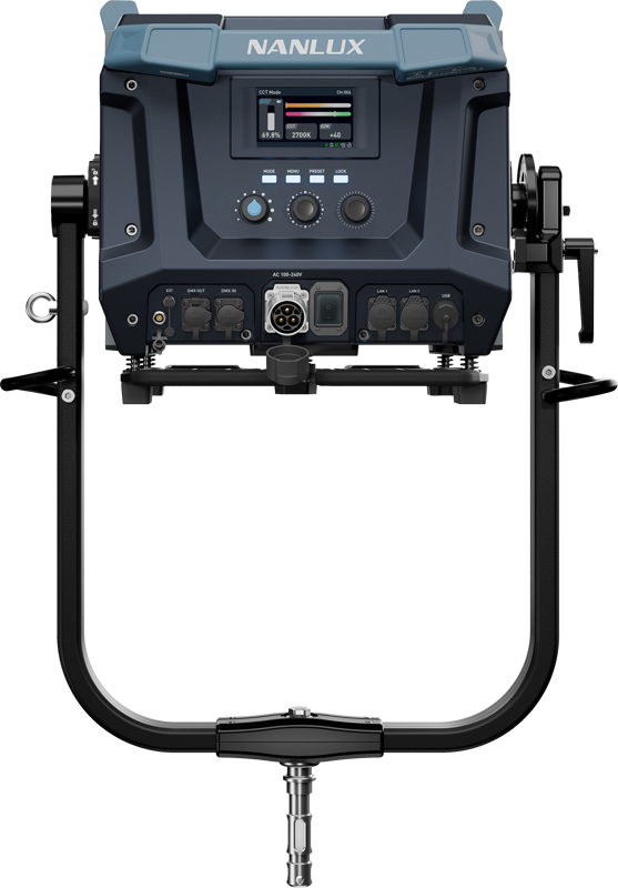 NANLUX EVOKE 5000B SPOT LIGHT IN FLIGHT CASE WITH 30° REFLECTOR