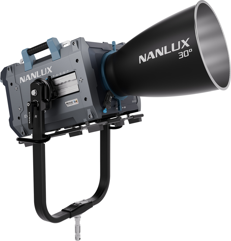 NANLUX EVOKE 5000B SPOT LIGHT IN FLIGHT CASE WITH 30° REFLECTOR