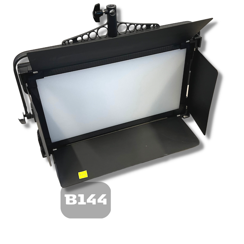 LS LED1380ASVL BI-COLOR LED LIGHT. 2458LUX/M. MED POWER SUPPLY. MEASUREMENTS 637X72X382MM